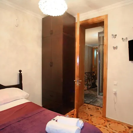 Ala'S Old District Apartment Kutaisi Exterior photo